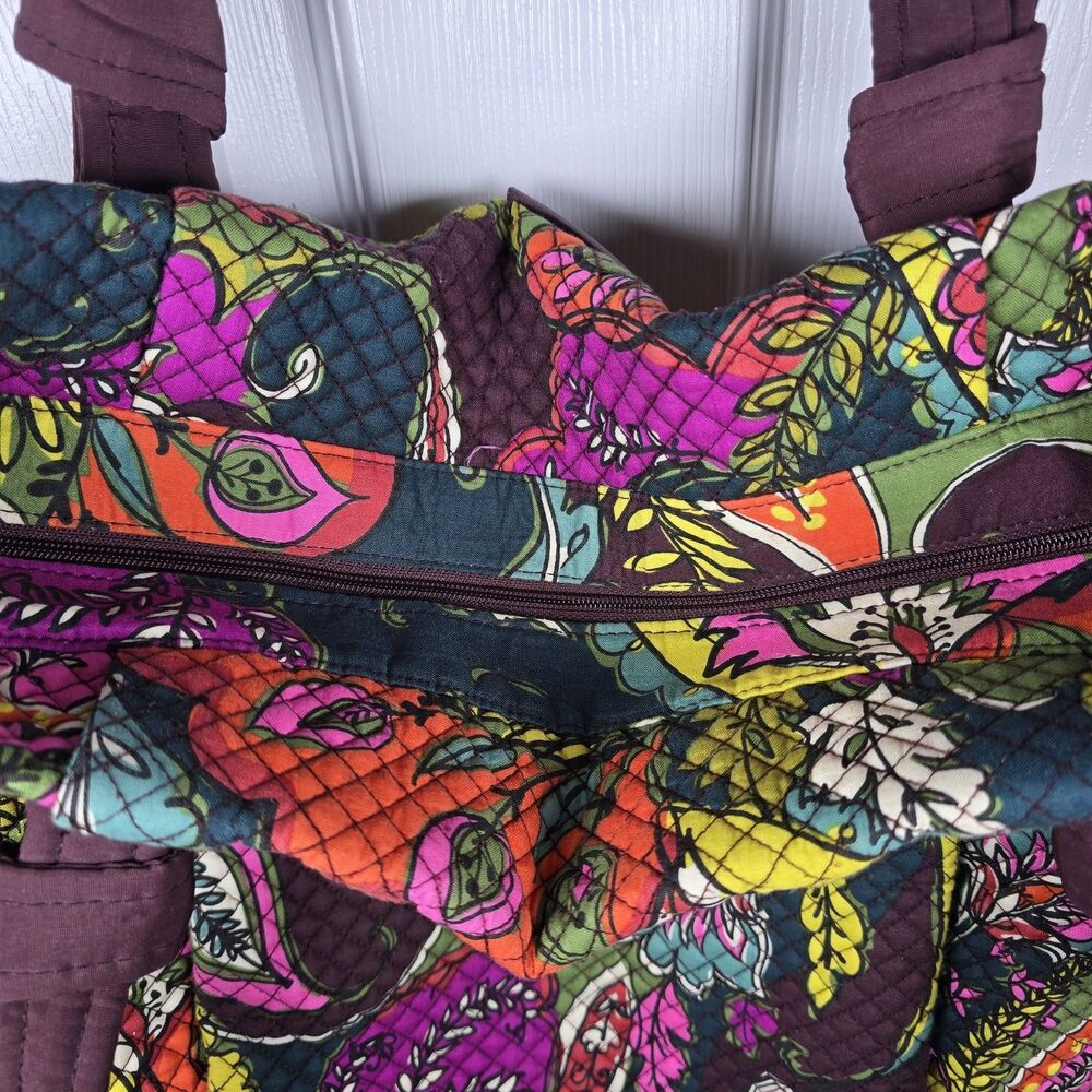 VERA BRADLEY Quilted Bag Vibrant Paisley Fall Leaves Pattern EUC Retired Pattern - Picture 5 of 7